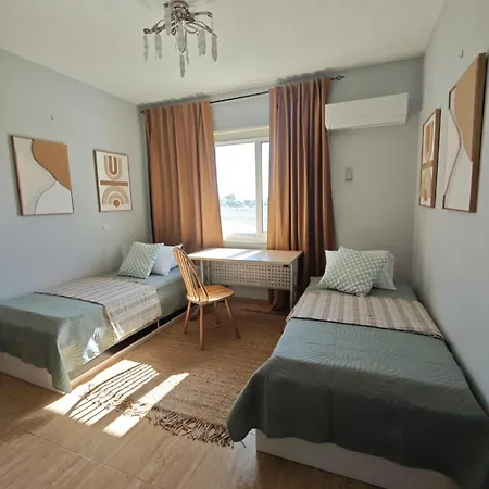 Brand New Townhouse With Infrastructure *