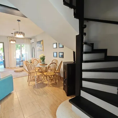 Σπίτι διακοπών Brand New Townhouse With Infrastructure Πάφος