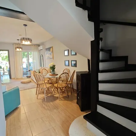 Brand New Townhouse With Infrastructure Σπίτι διακοπών *