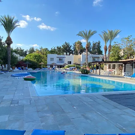 Brand New Townhouse With Infrastructure Nyaraló Paphos