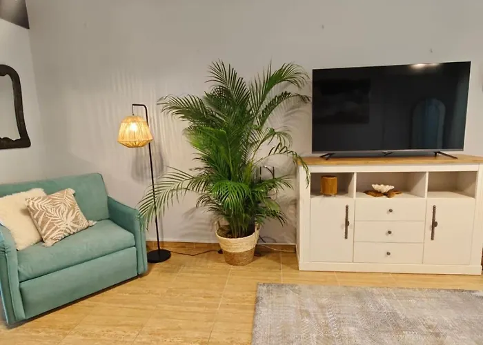 Brand New Townhouse With Infrastructure Nyaraló