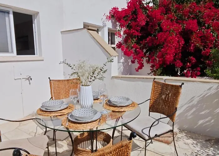 Case de vacanță Brand New Townhouse With Infrastructure