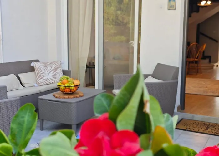 Brand New Townhouse With Infrastructure *